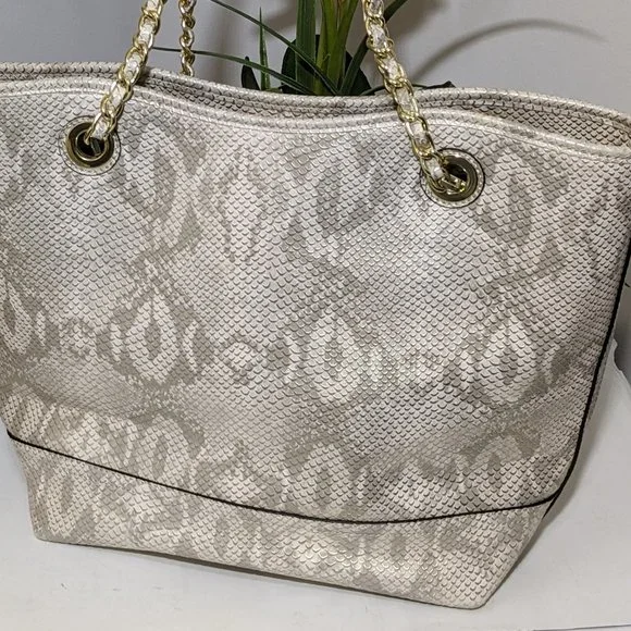 Anne Klein Shoulder Bag Purse, Off White, Snake Skin Look Gold Accents - Picture 3 of 13